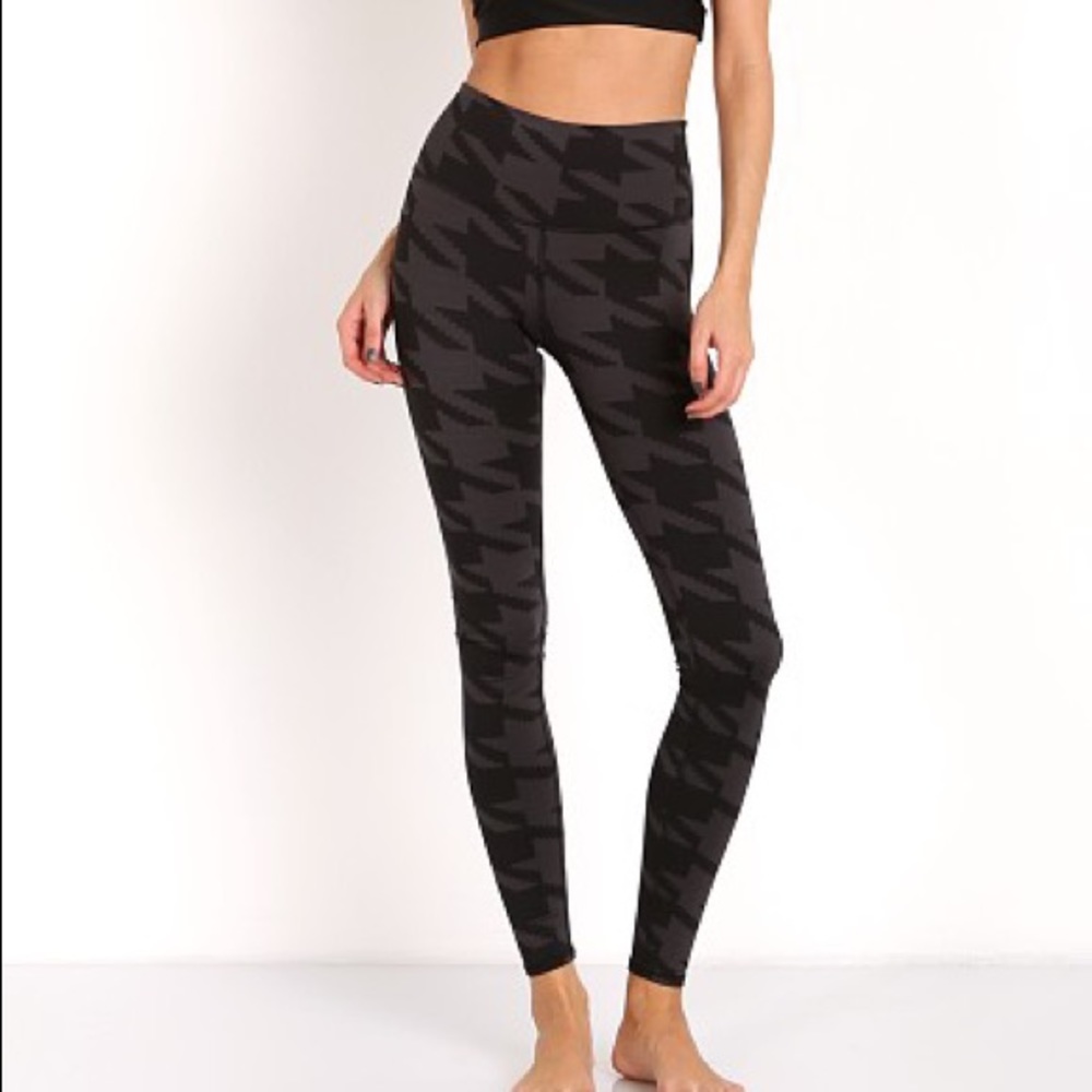 Alo Yoga Houndstooth Airbrush Legging